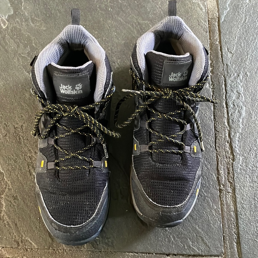 Jack Wolfskin men’s size 6.5 winter boots